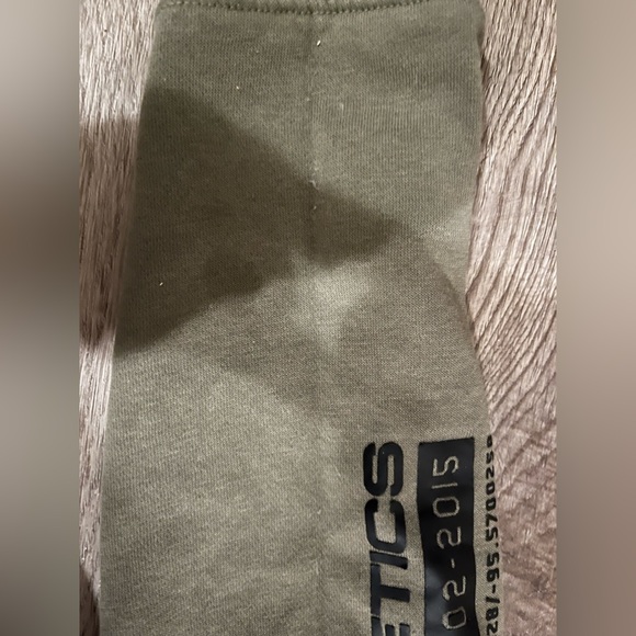 Green crop hoodie - Picture 3 of 3